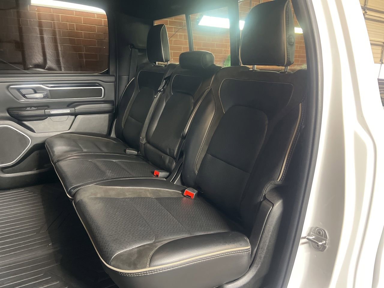 Used 2020 RAM 1500 Laramie AWD/4WD image 19