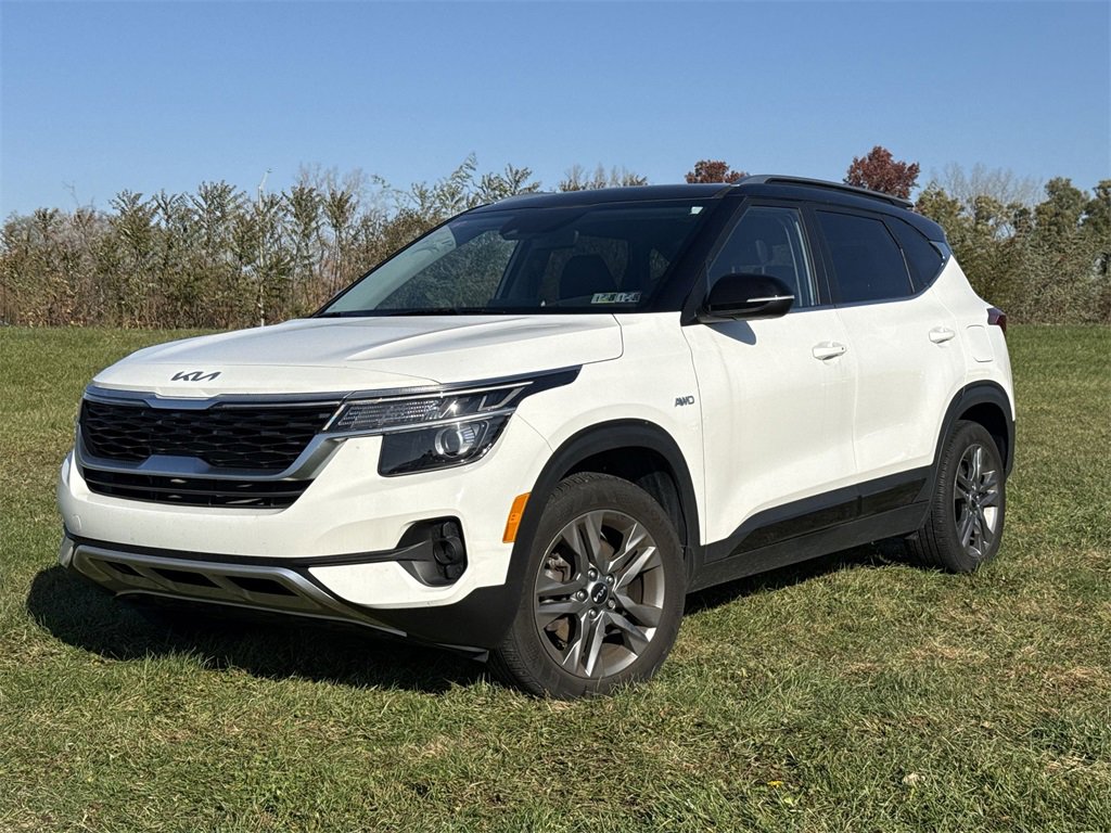 Used 2023 Kia Seltos S w/ Navigation Package image 4