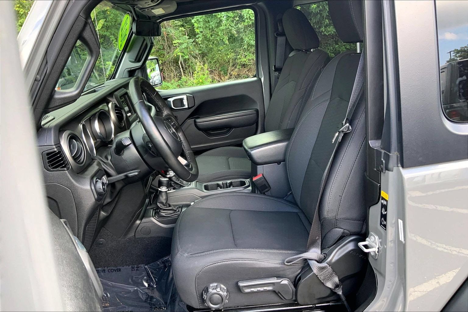 Certified 2022 Jeep Wrangler Sport AWD/4WD image 7