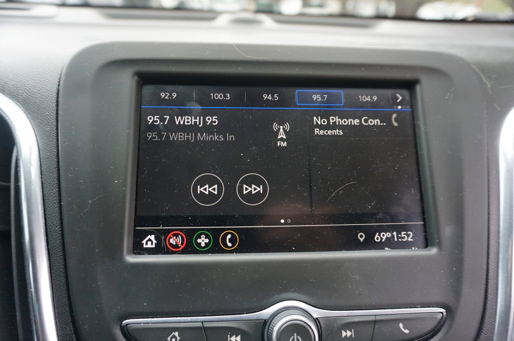 Used 2020 Chevrolet Equinox LS w/ LS Convenience Package FWD image 11