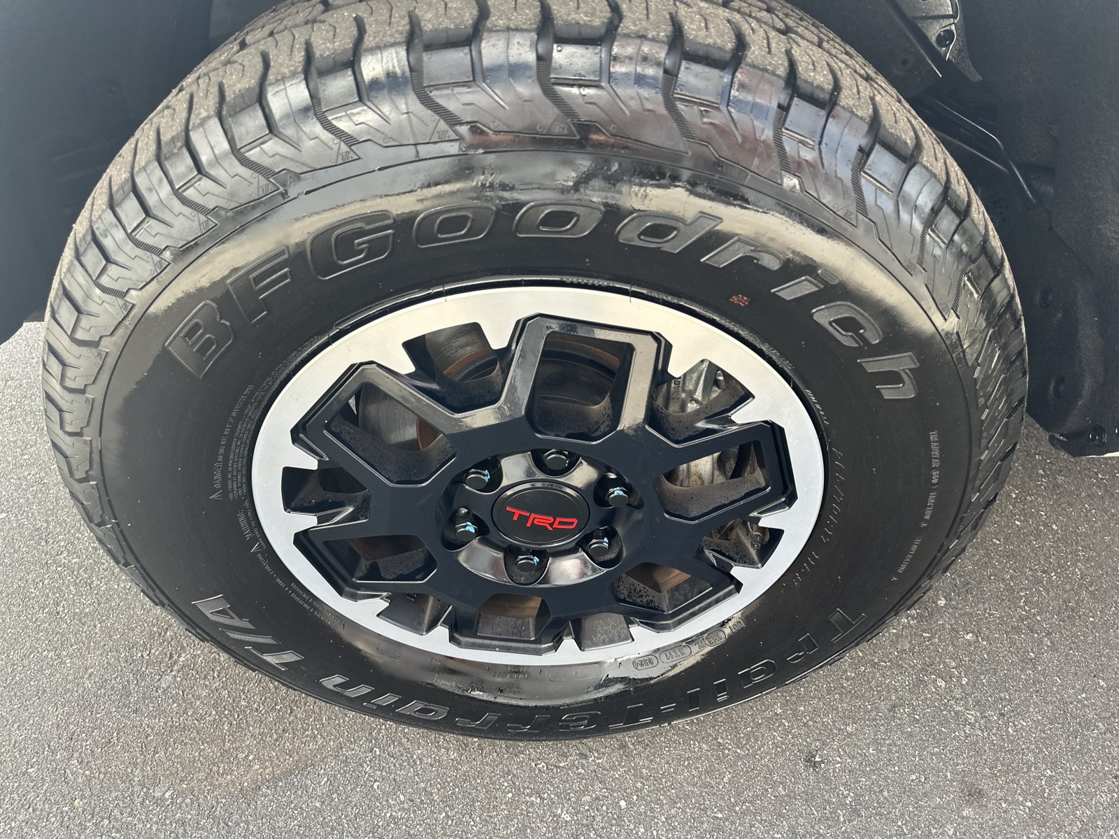 Used 2024 Toyota Tacoma TRD Off-Road AWD/4WD image 35