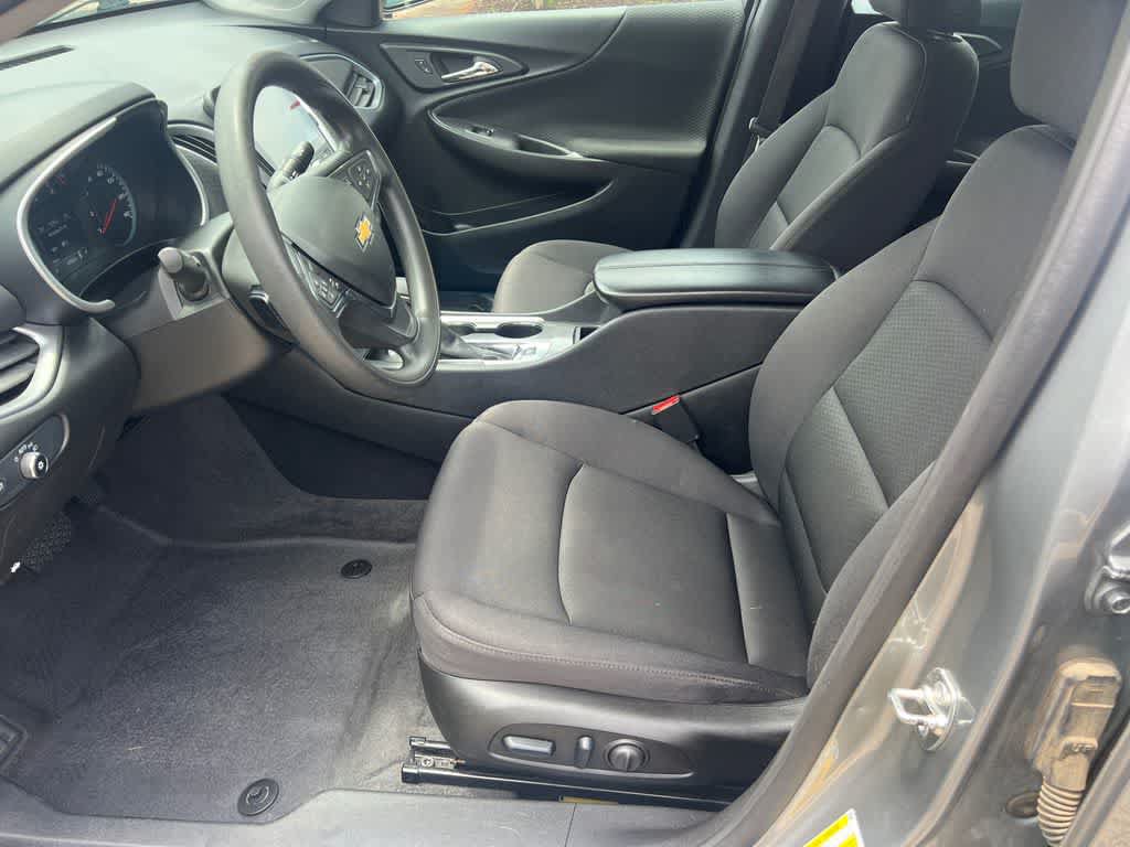 Used 2024 Chevrolet Malibu LT FWD image 9