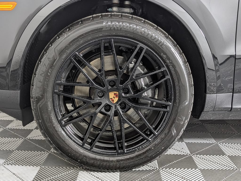 New 2026 Porsche Cayenne Coupe image 12