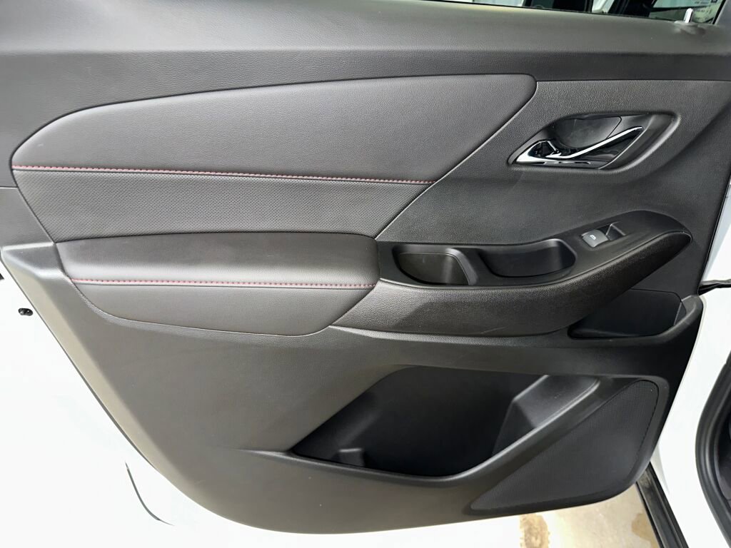 Certified 2023 Chevrolet Traverse RS w/ LPO, Floor Liner Package image 21