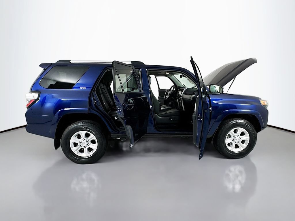 Used 2022 Toyota 4Runner SR5 Premium w/ Moonroof Package AWD/4WD image 25