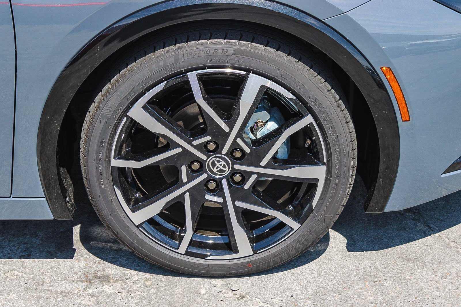 New 2026 Toyota Prius Plug-In Hybrid FWD image 11