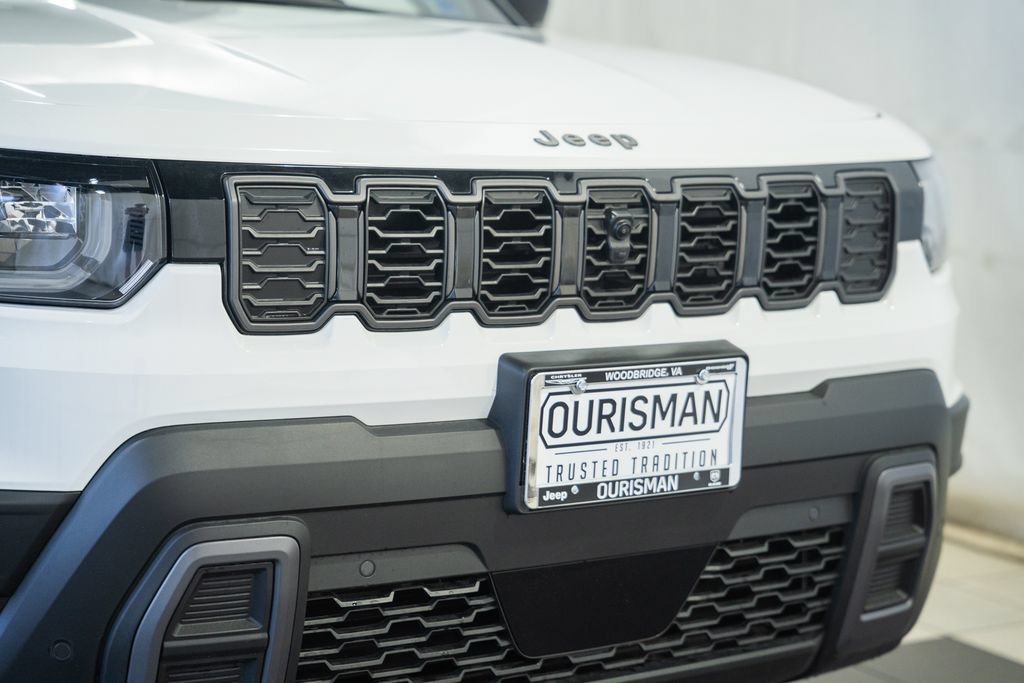 New 2026 Jeep Cherokee Overland w/ Trailer Tow Group AWD/4WD image 12
