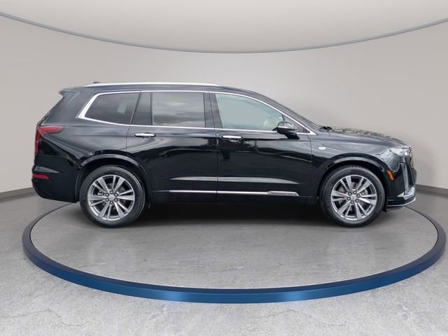 Used 2023 Cadillac XT6 Premium Luxury image 4