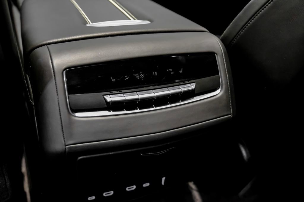 Used 2024 Cadillac Escalade V w/ LPO, ONYX Package image 37