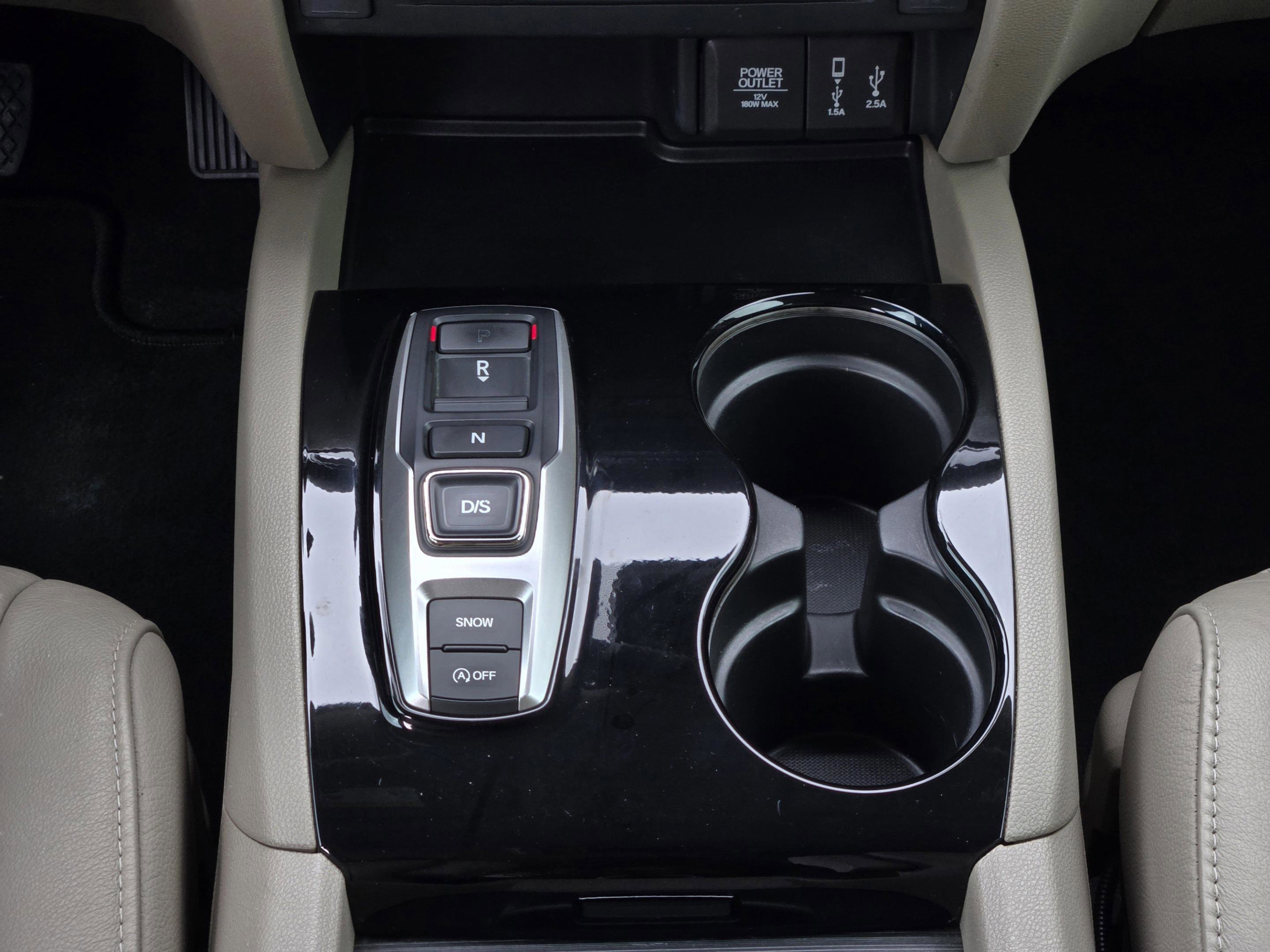 Used 2017 Honda Pilot Touring image 15
