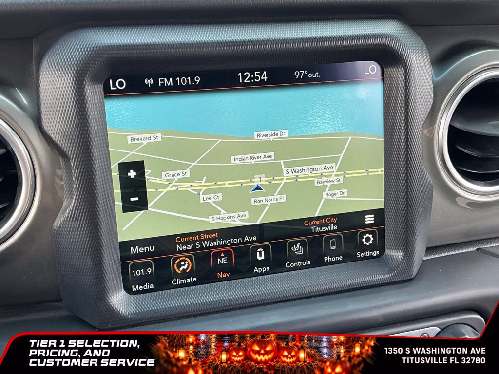 Used 2023 Jeep Wrangler Unlimited Sahara w/ Cold Weather Group AWD/4WD image 35