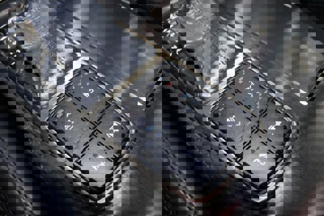 Used 2013 Hyundai Azera Limited w/ Technology Pkg image 14