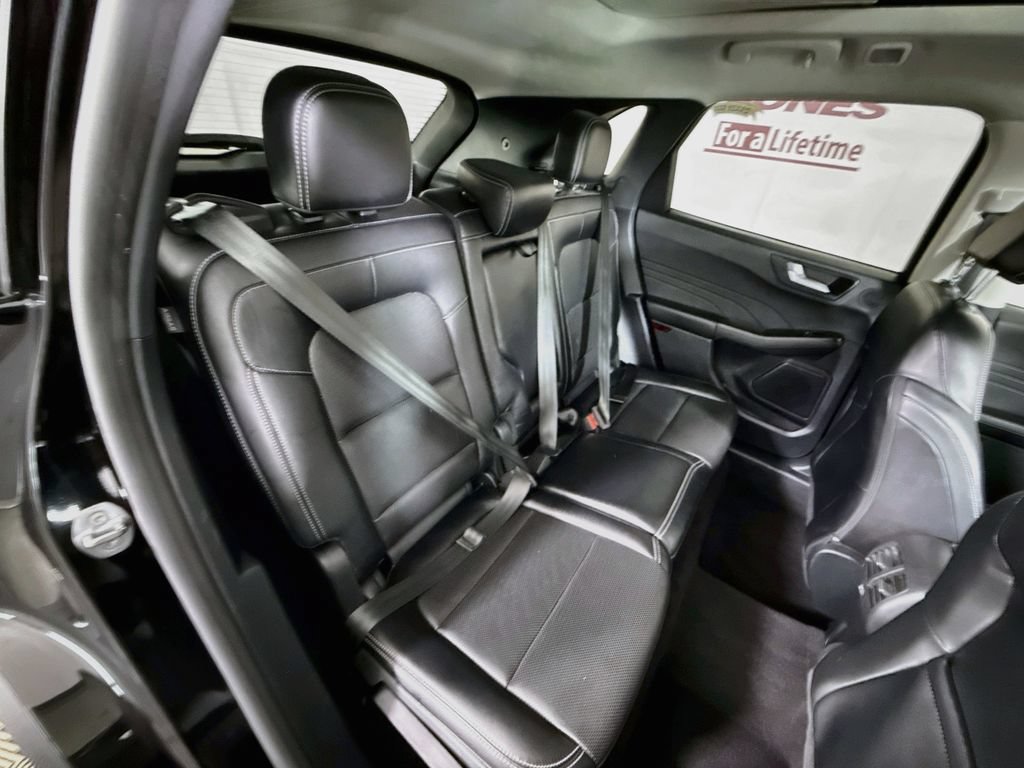 Used 2022 Ford Escape SEL w/ Technology Package AWD/4WD image 31
