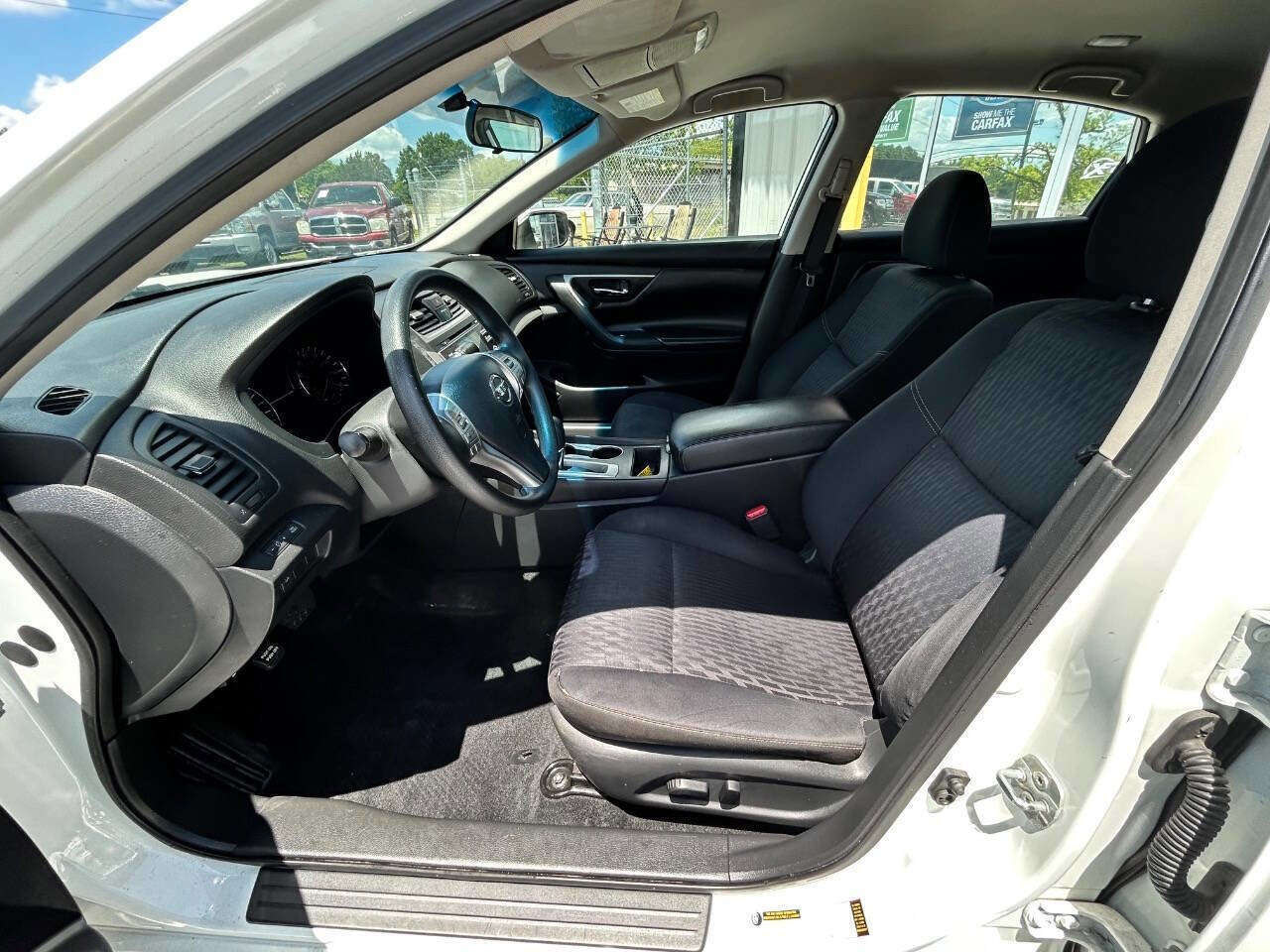 Used 2017 Nissan Altima 2.5 S w/ Power Driver Seat Package FWD image 7