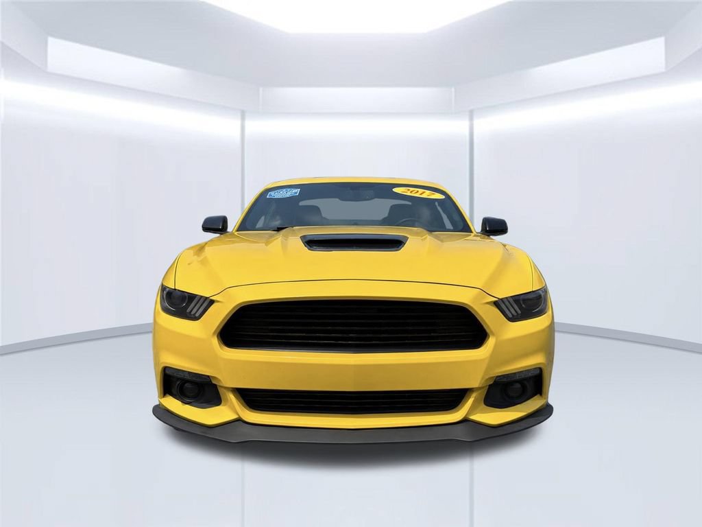 Used 2017 Ford Mustang GT Premium w/ Equipment Group 401A RWD image 8