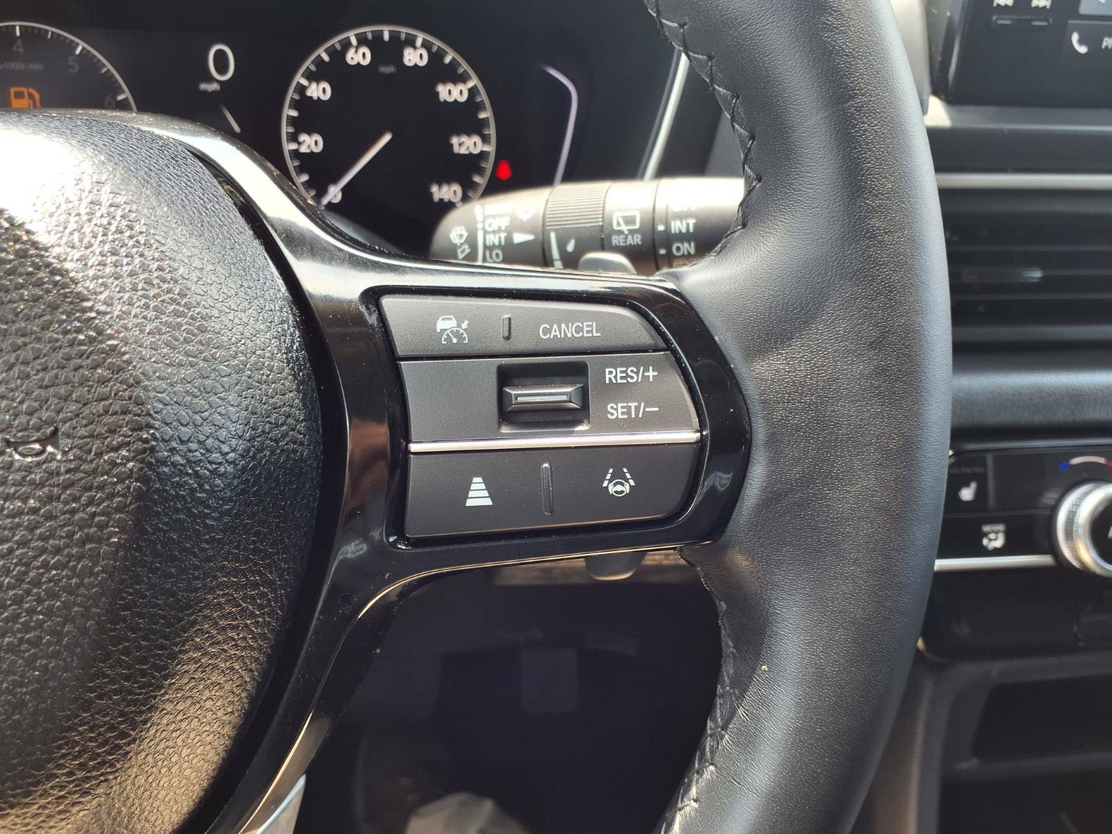 Used 2025 Honda Pilot EX-L image 17