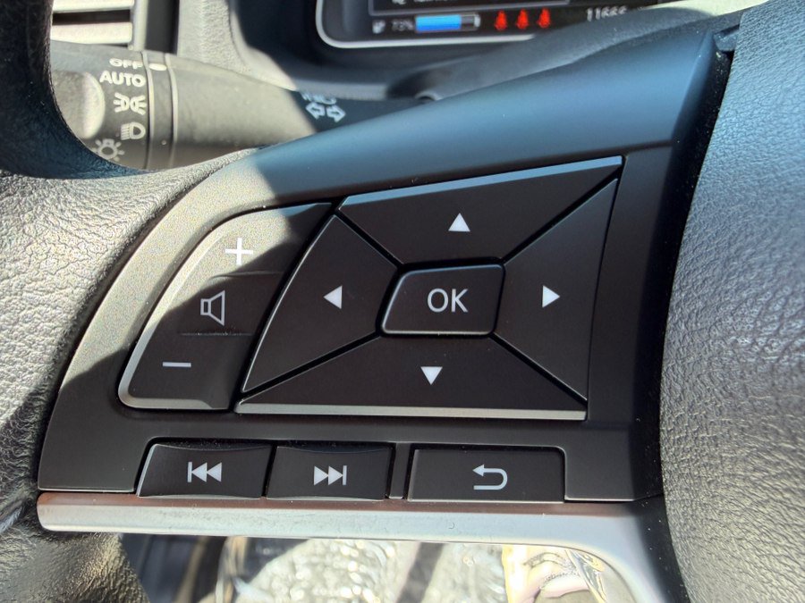 Used 2025 Nissan Leaf S FWD image 14