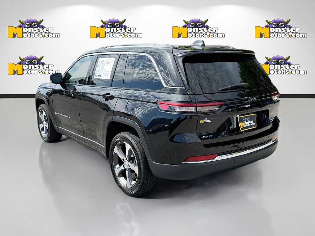 Used 2023 Jeep Grand Cherokee 4WD 4xe image 7