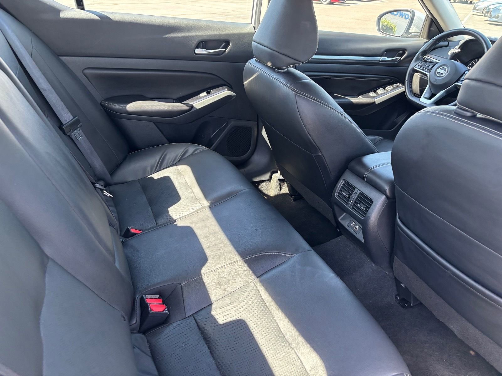 Used 2023 Nissan Altima 2.5 SL FWD image 16