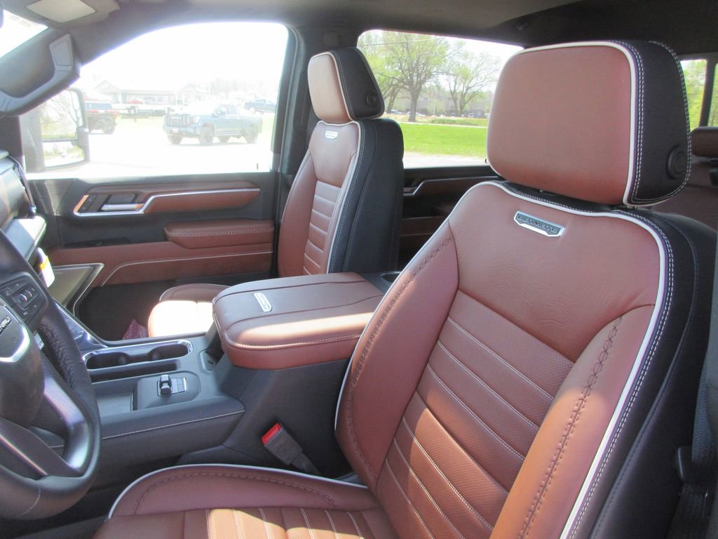 New 2026 GMC Sierra 3500 Denali Ultimate image 12