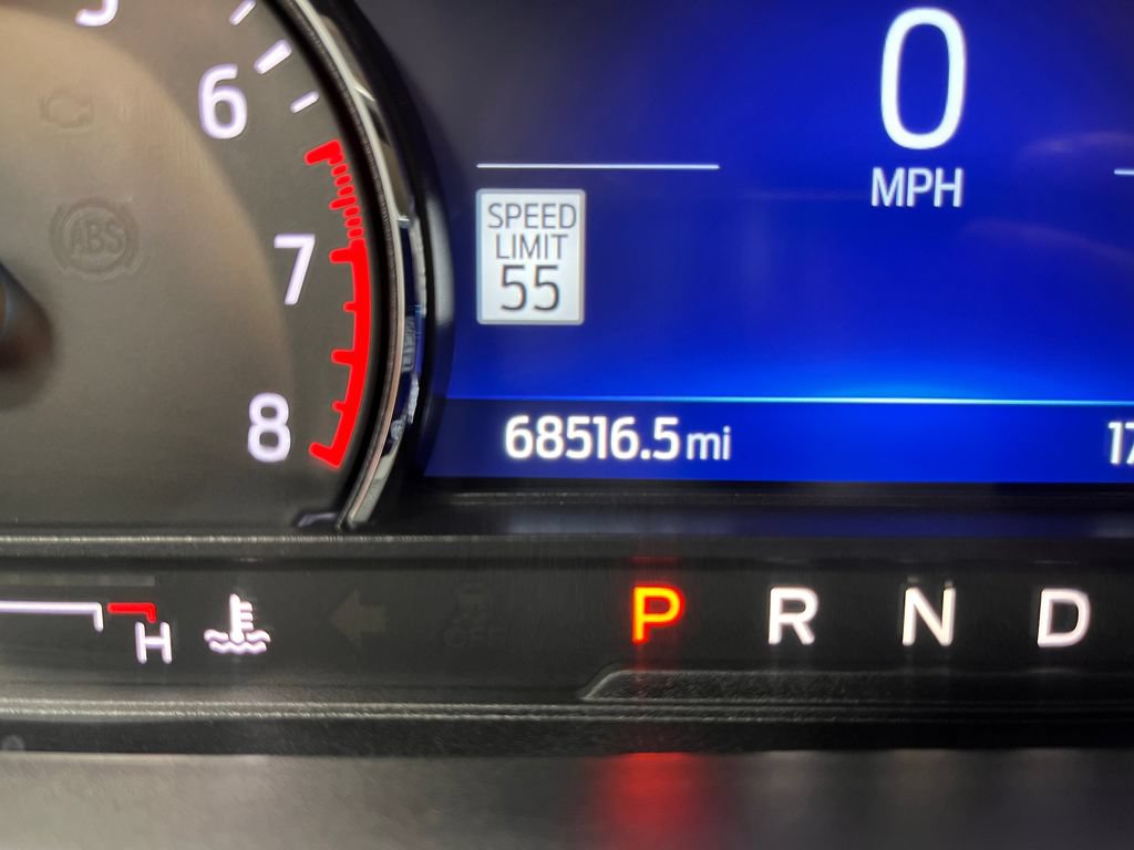 Used 2022 Ford Explorer Limited w/ Equipment Group 301A AWD/4WD image 23