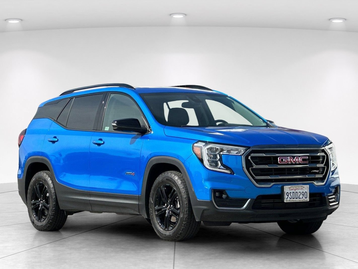 Used 2024 GMC Terrain AT4 w/ Tech Package AWD/4WD image 8