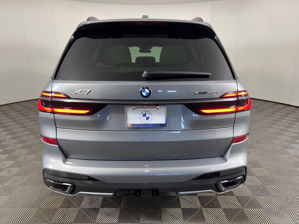 Used 2026 BMW X7 xDrive40i w/ M Sport Package image 8