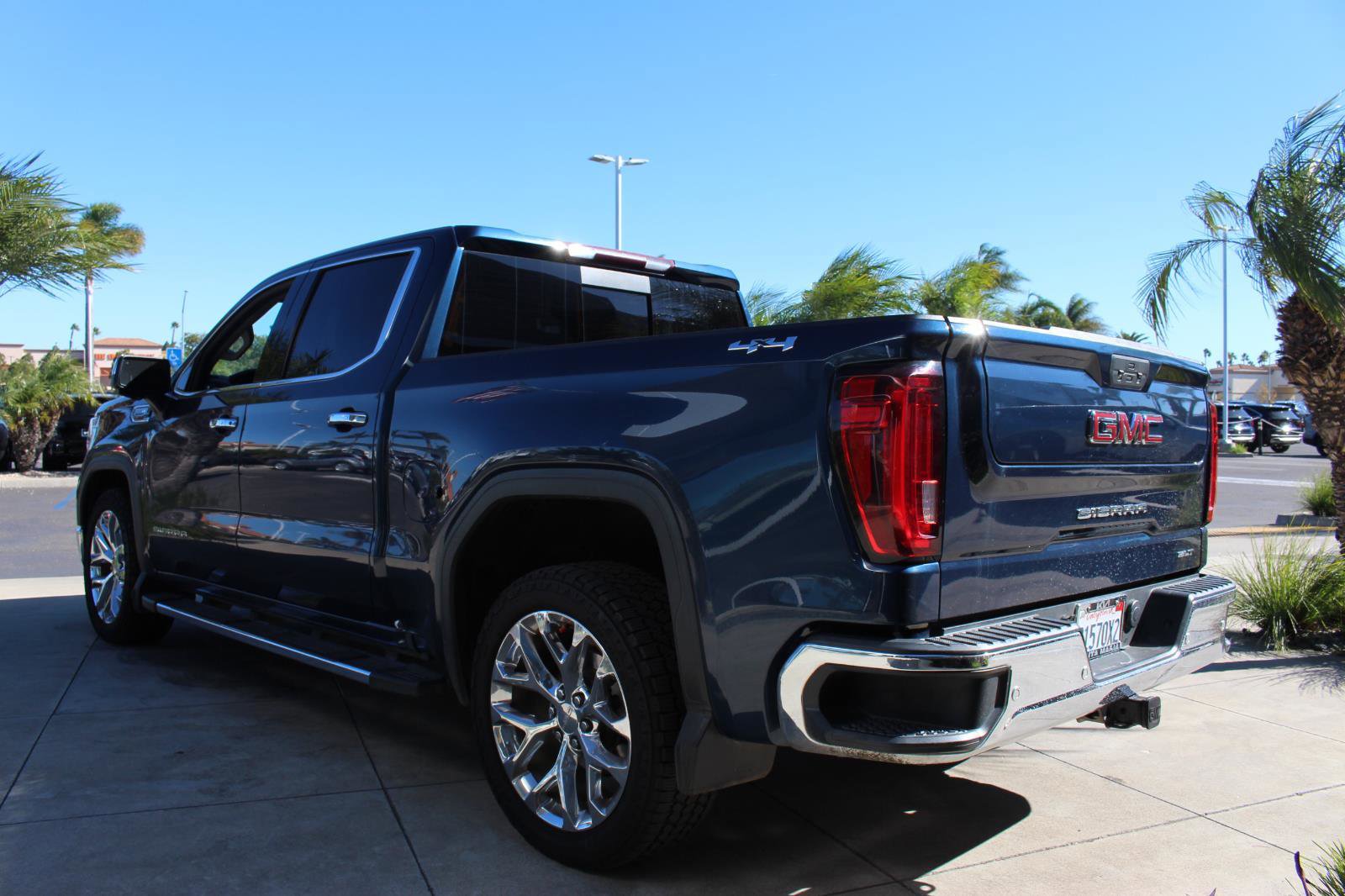 Used 2020 GMC Sierra 1500 SLT w/ SLT Premium Package image 6