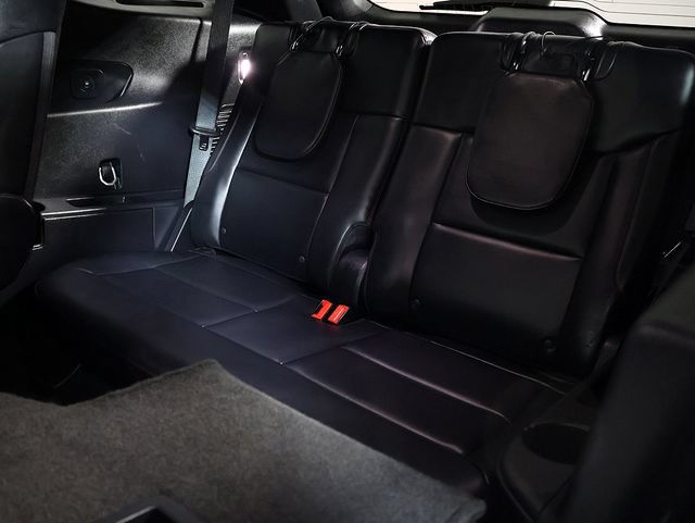 Used 2025 Ford Explorer ST AWD/4WD image 15