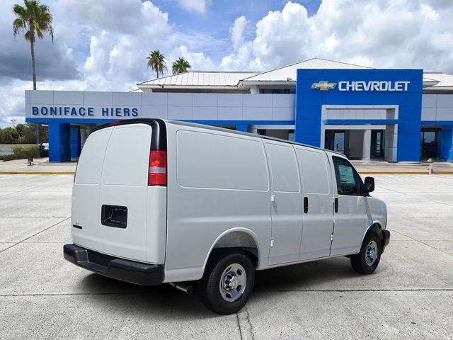 New 2026 Chevrolet Express 3500 RWD image 4