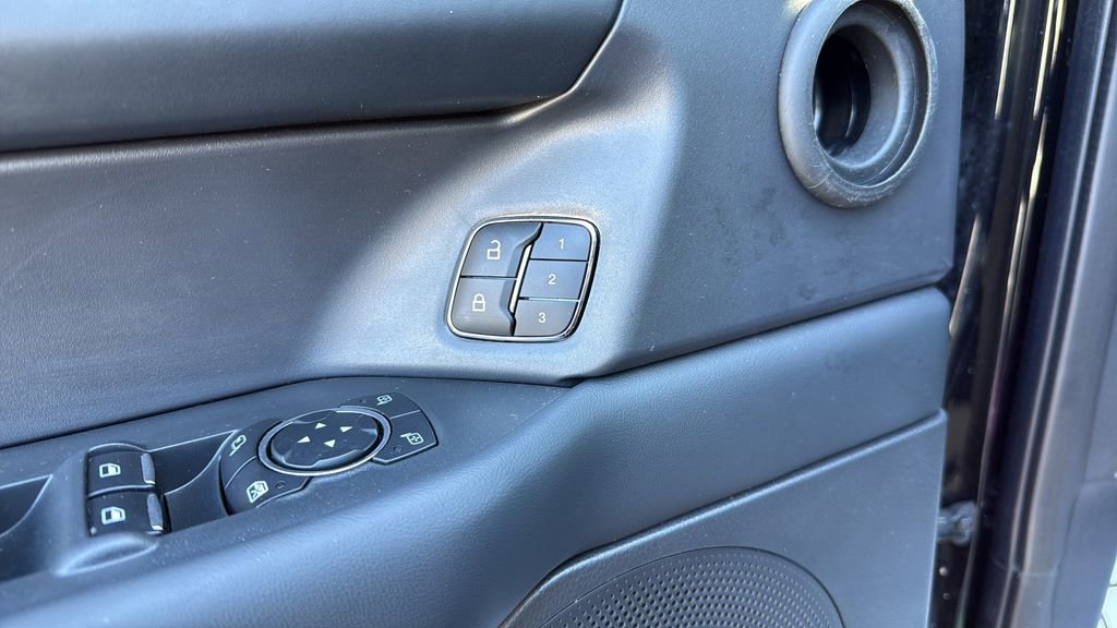 Used 2024 Ford Expedition Platinum AWD/4WD image 29