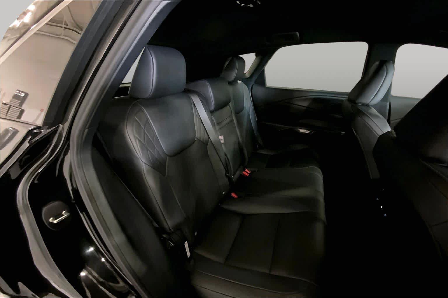Used 2024 Lexus RX 350 FWD w/ Technology Package image 37