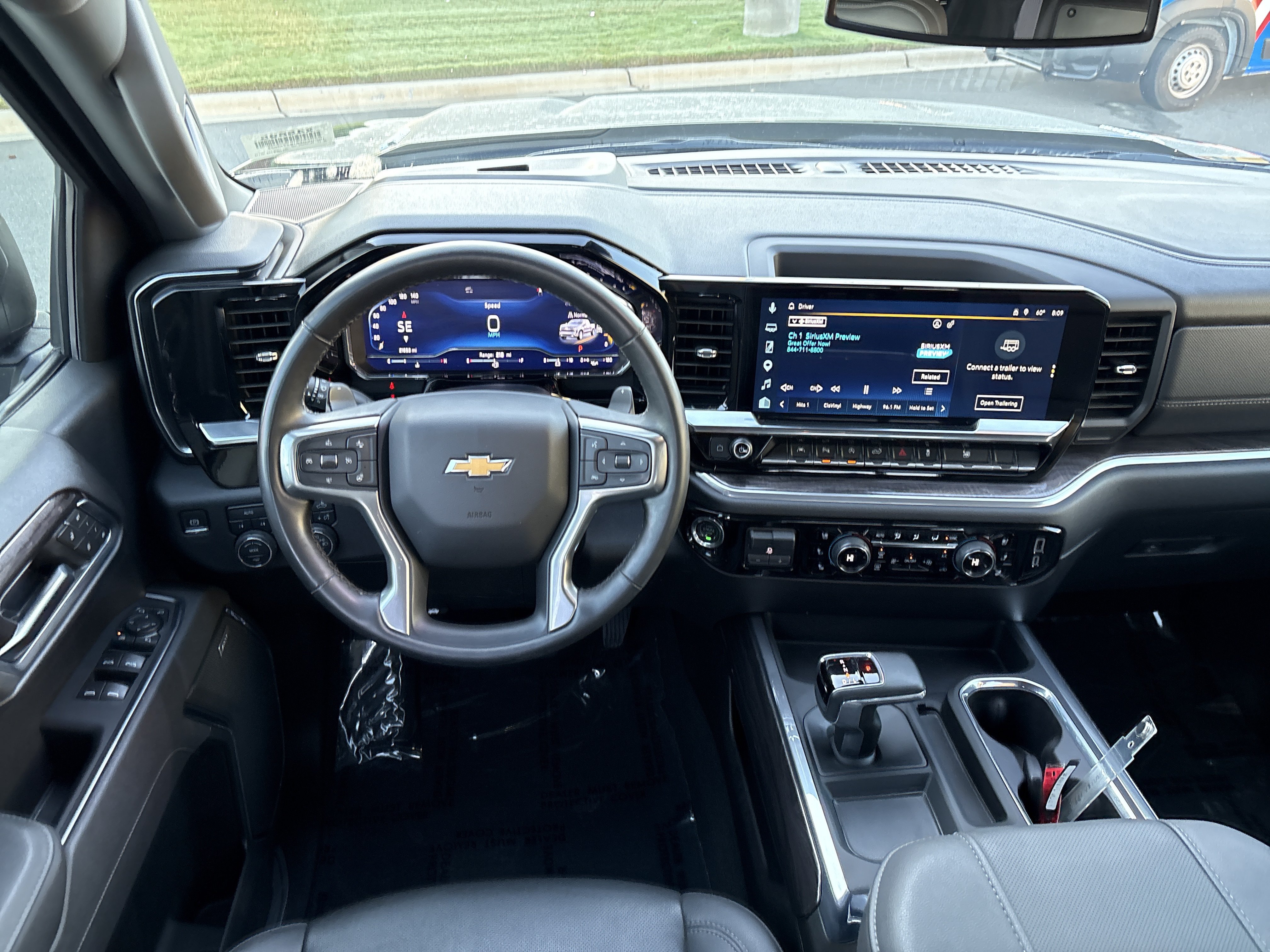 Used 2025 Chevrolet Silverado 1500 LTZ w/ LTZ Convenience Package II AWD/4WD image 19