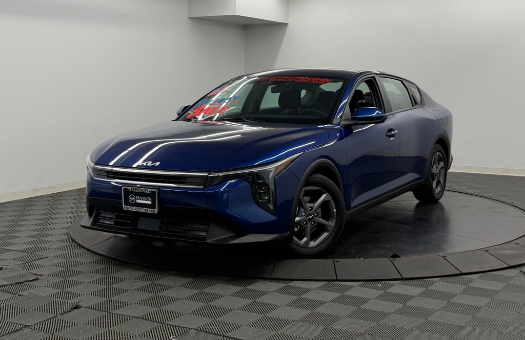 Used 2025 Kia K4 FWD video 3