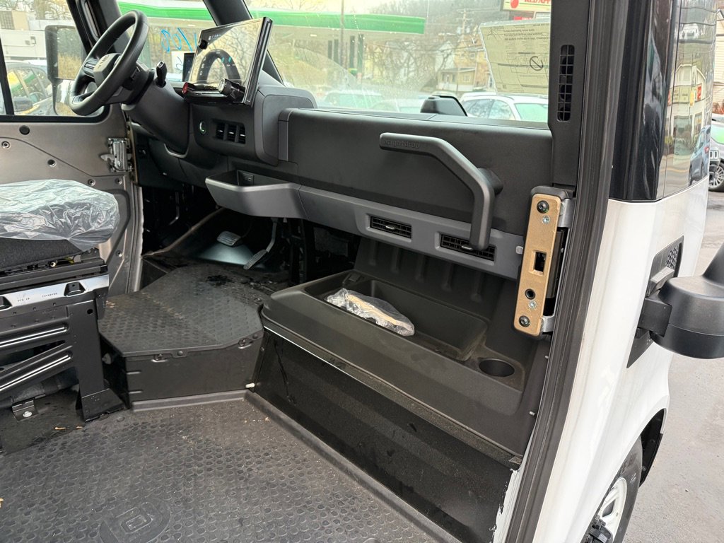 Used 2024 Chevrolet Brightdrop 600 w/ Battery Pack, Max Range image 9