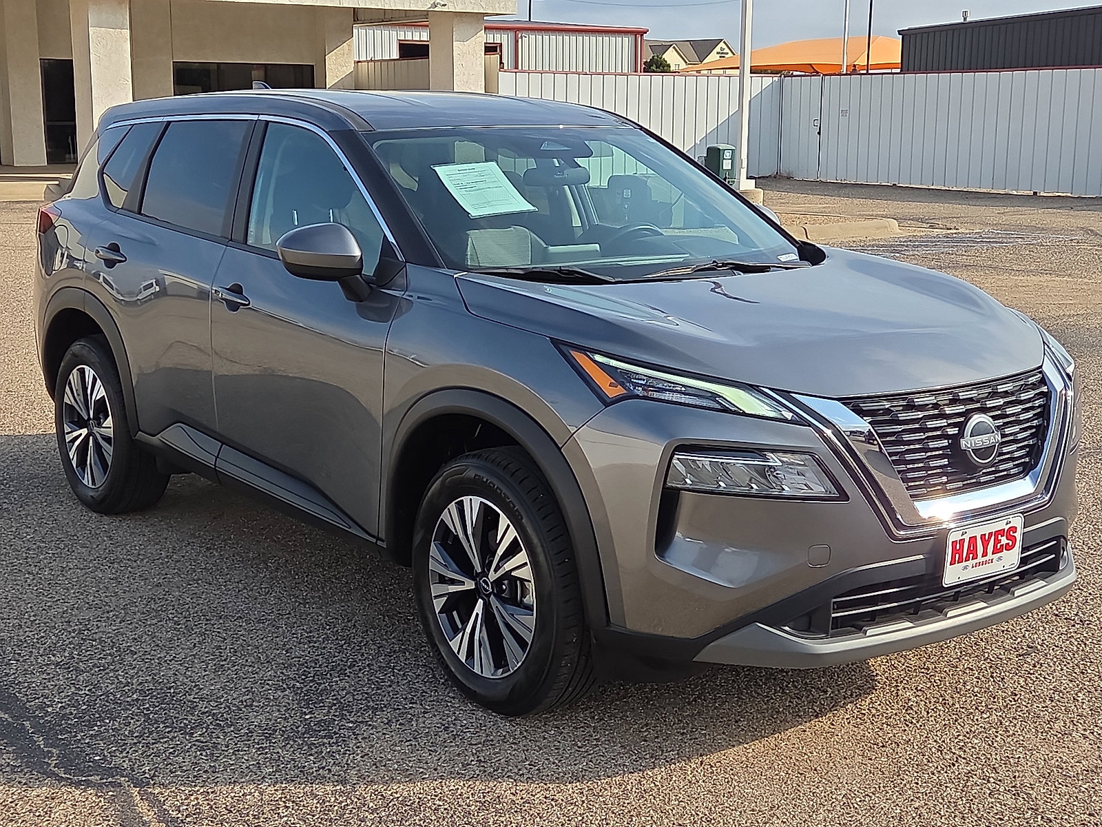 Used 2023 Nissan Rogue SV image 5