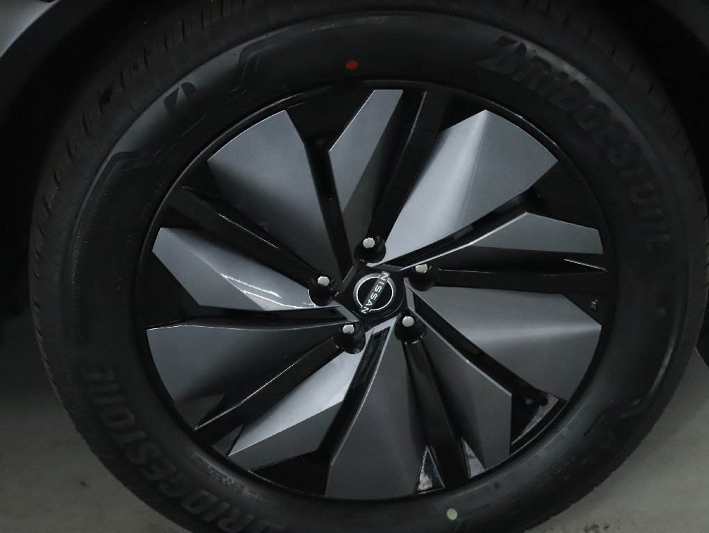 Used 2023 Nissan Ariya FWD image 10