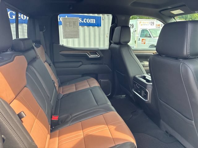 Used 2024 Chevrolet Silverado 1500 High Country w/ Technology Package AWD/4WD image 16