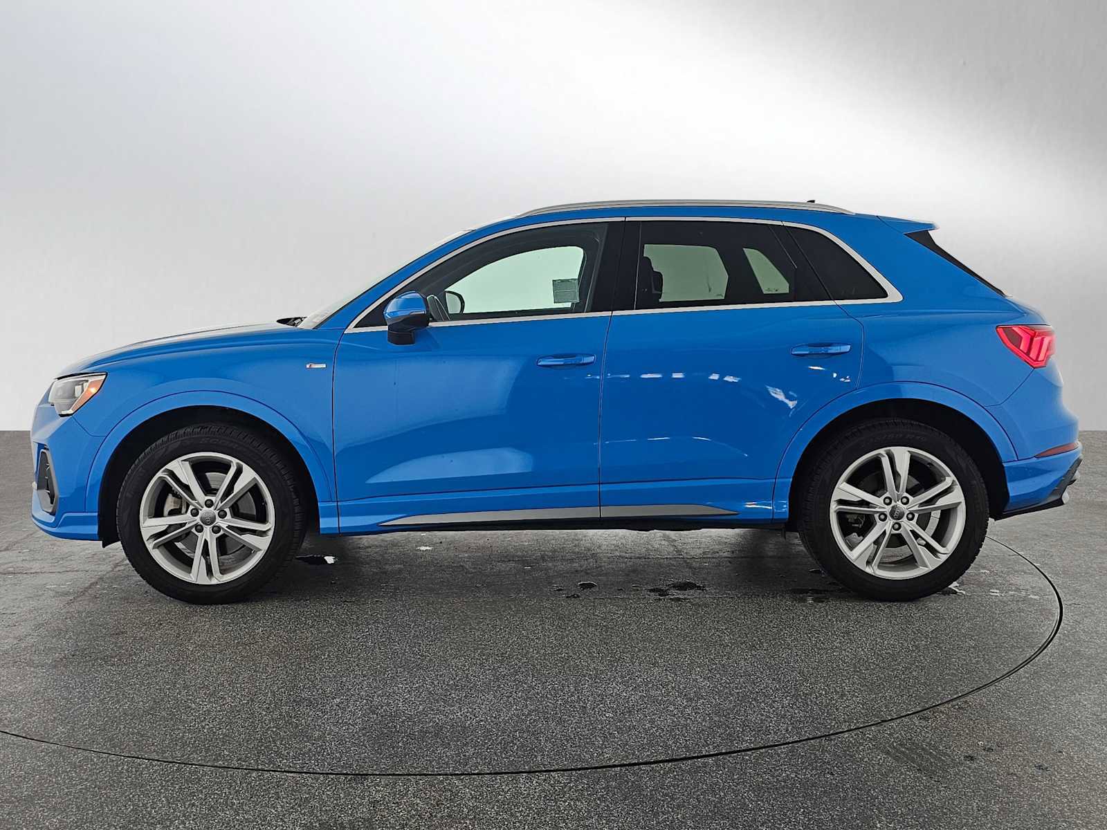 Used 2020 Audi Q3 2.0T Premium w/ Convenience Package image 12