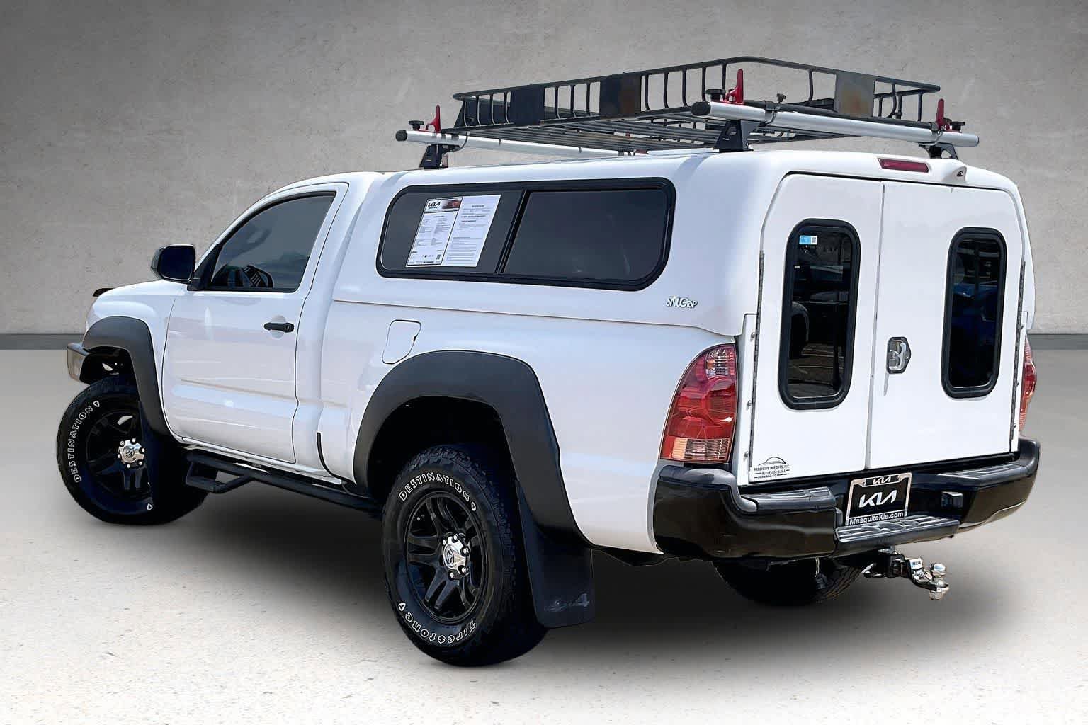 Used 2014 Toyota Tacoma 4x4 Regular Cab image 4