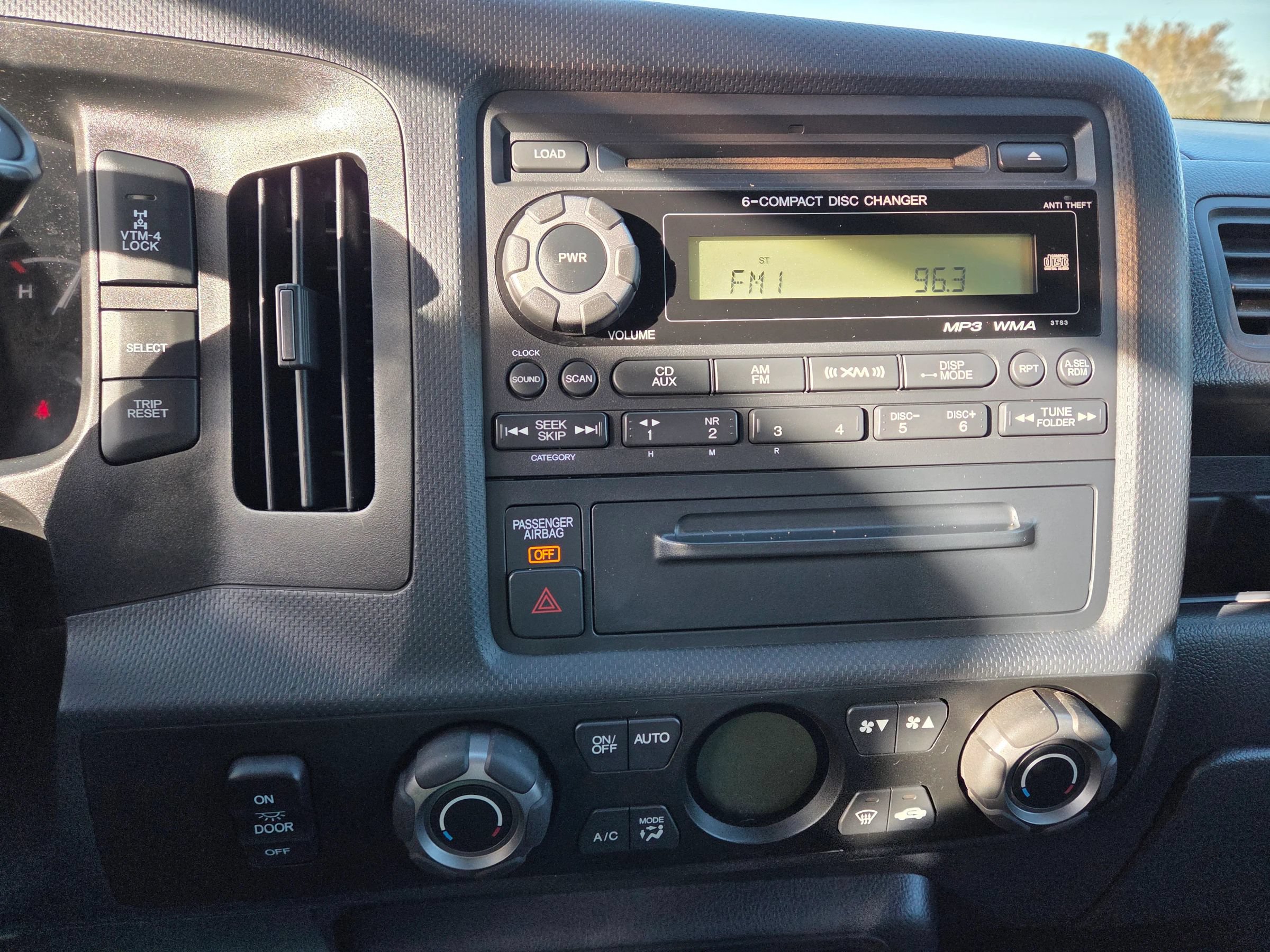 Used 2013 Honda Ridgeline RTL image 8