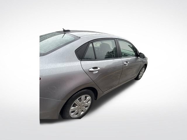 Used 2021 Kia Rio S FWD image 11