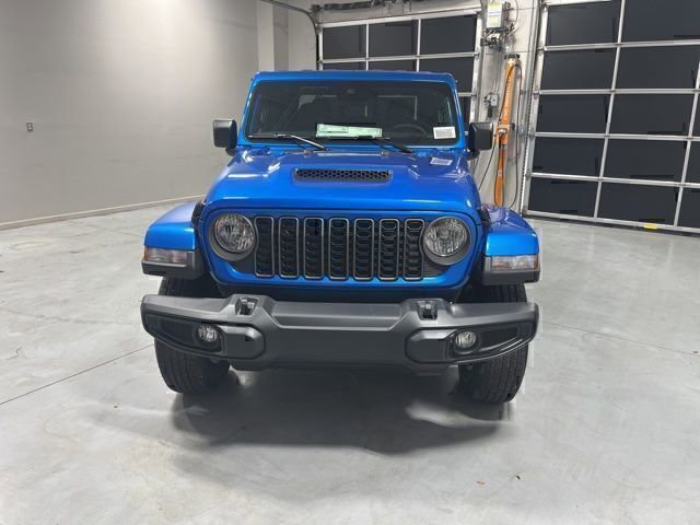 New 2025 Jeep Gladiator Sport AWD/4WD image 2