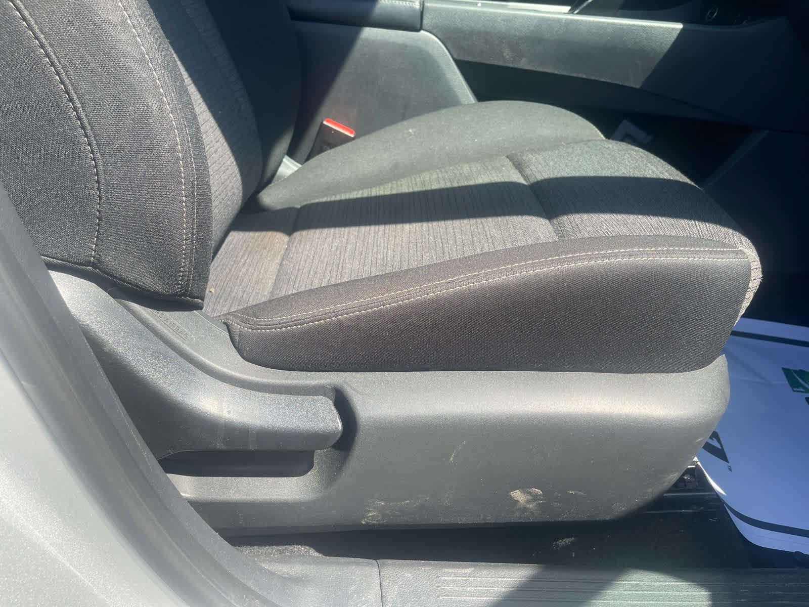 Used 2023 Nissan Rogue SV FWD image 38