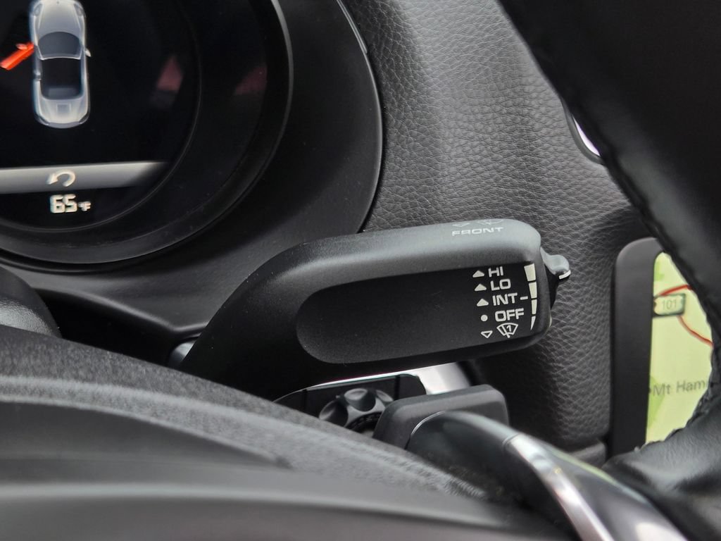 Used 2015 Porsche Boxster RWD image 24