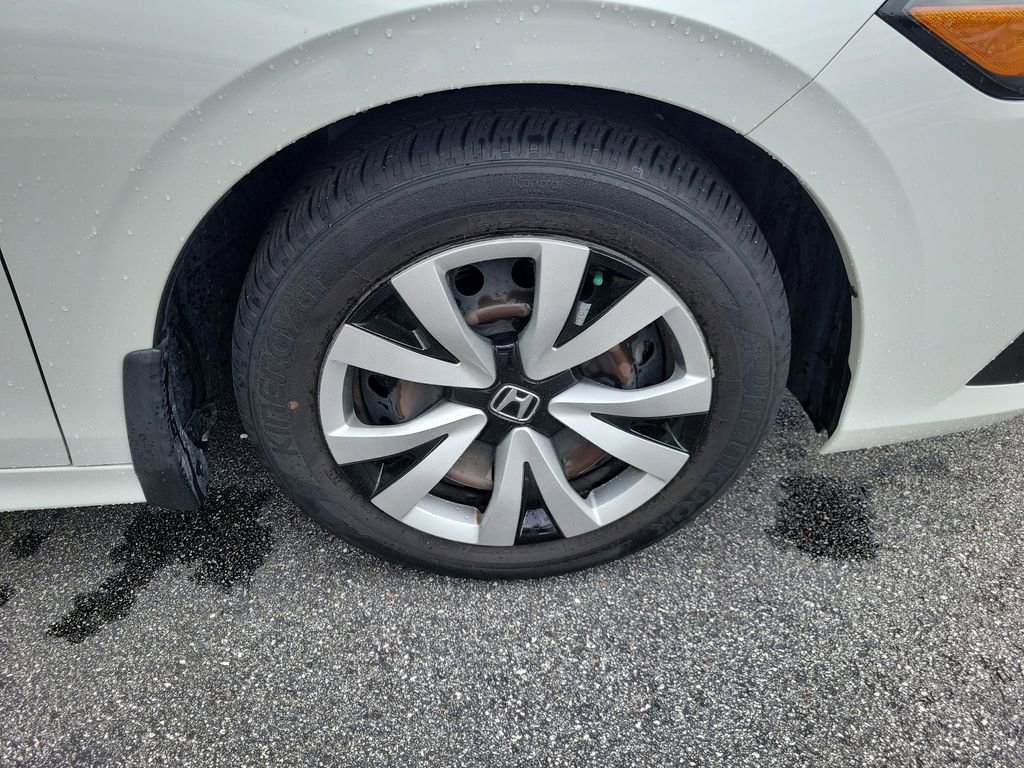 Used 2023 Honda Civic LX image 9