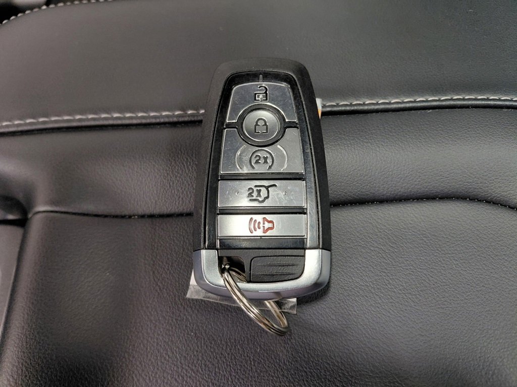 Certified 2025 Ford Expedition Max Platinum w/ Stealth Appearance Package image 10