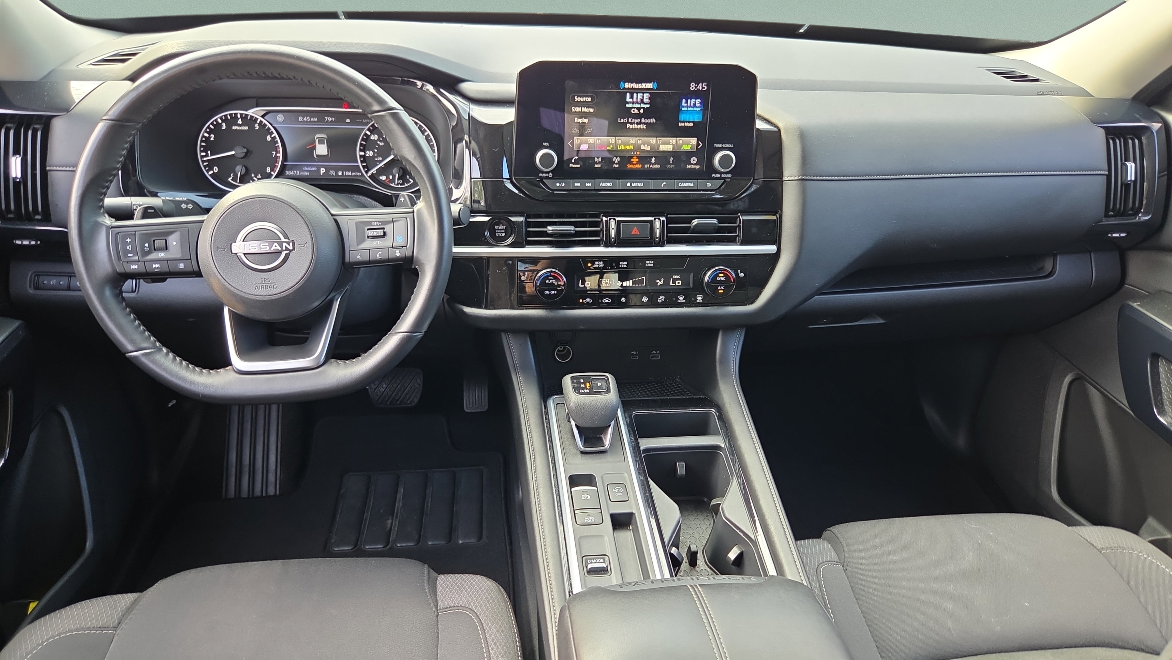 Used 2025 Nissan Pathfinder SV FWD image 12