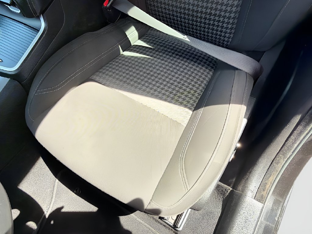 Used 2023 Dodge Charger SXT RWD image 19