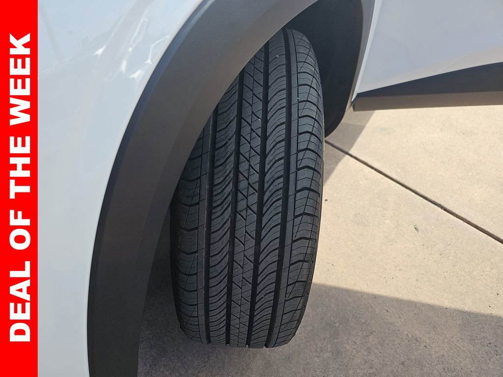 New 2025 Chevrolet Trax RS w/ Sunroof Package image 33